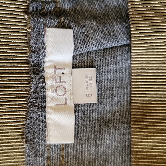 LOFT | Olive Green & Gray Lace Overlay Pencil Skirt Size 6 - Picture 6 of 6